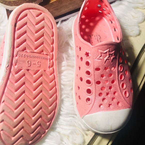 Sandals - Picture 3 of 3